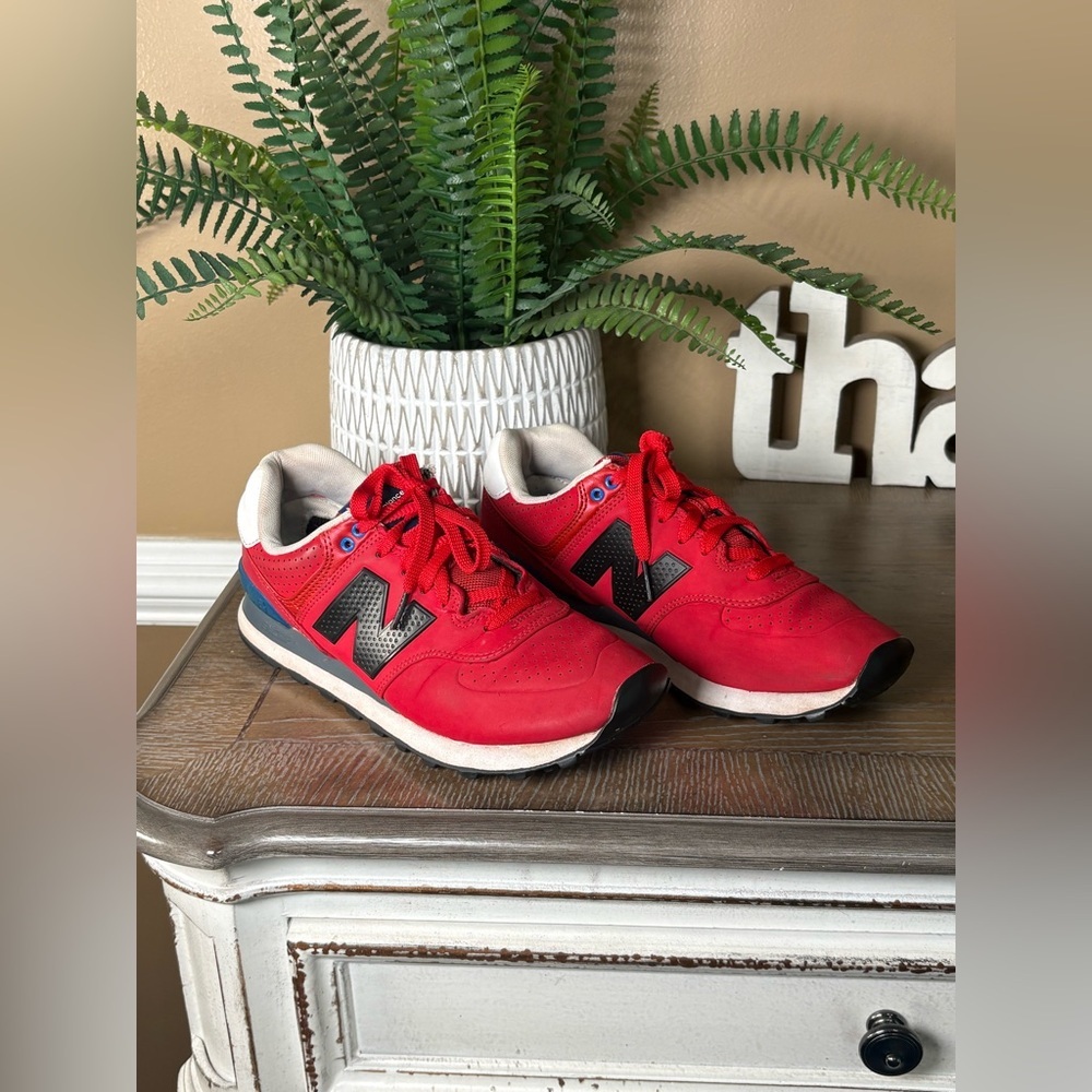 New Balance 574 Classics Paint Chip red and blue men's sneakers. Size 8.5 - Picture 2 of 11
